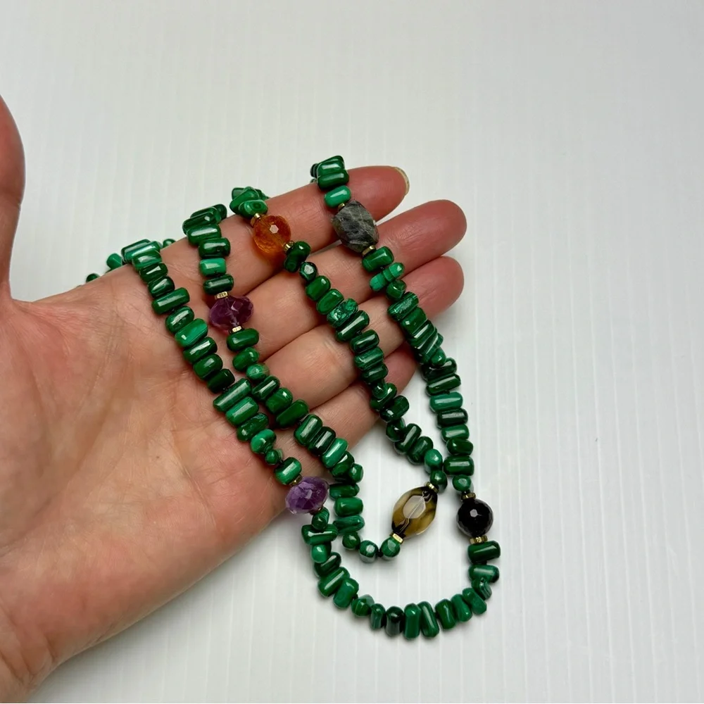 Malachite Gemstone Beaded Necklace Gold Tone Toggle Clasp - Picture 6 of 6